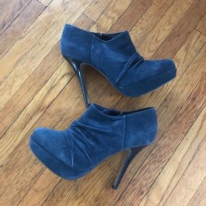 CARVELA SUEDE BOOTIES SIZE 39